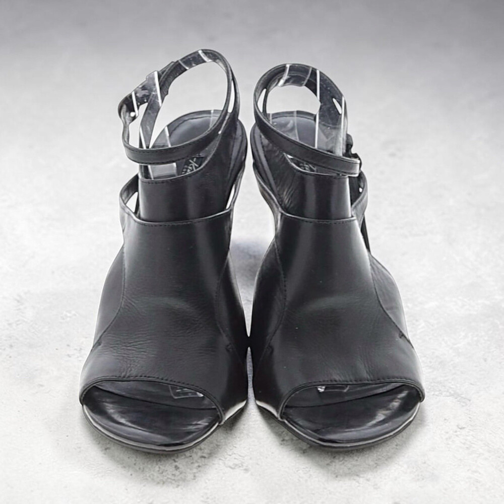 Kenneth Cole Women’s Black Leather Open Toe Ankle Strap Buckle Heels 9.5
